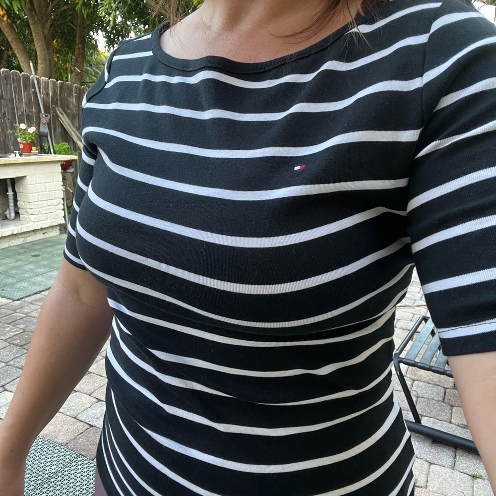 Tommy Hilfiger Women's Black and White Striped Tee